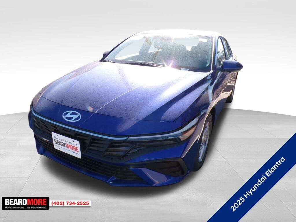2025 Hyundai Elantra SE FWD