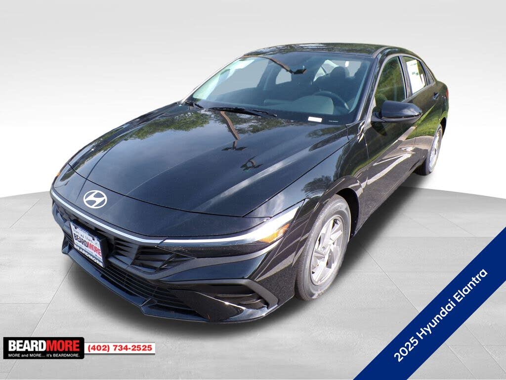 2025 Hyundai Elantra SE FWD