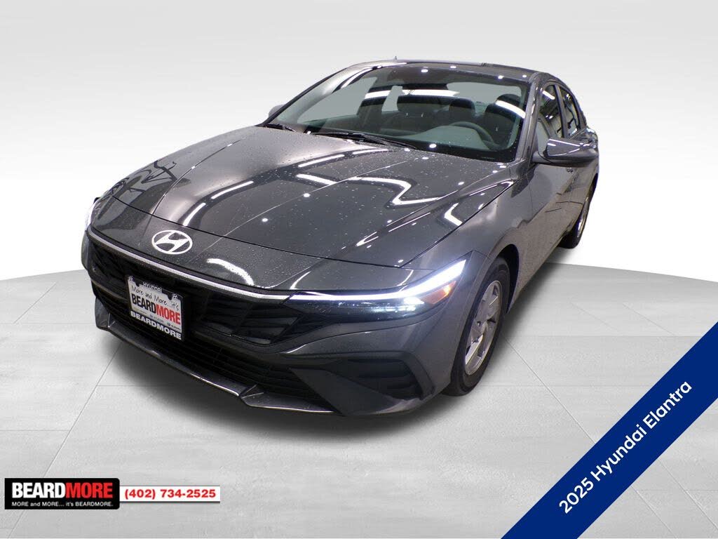 2025 Hyundai Elantra SE FWD
