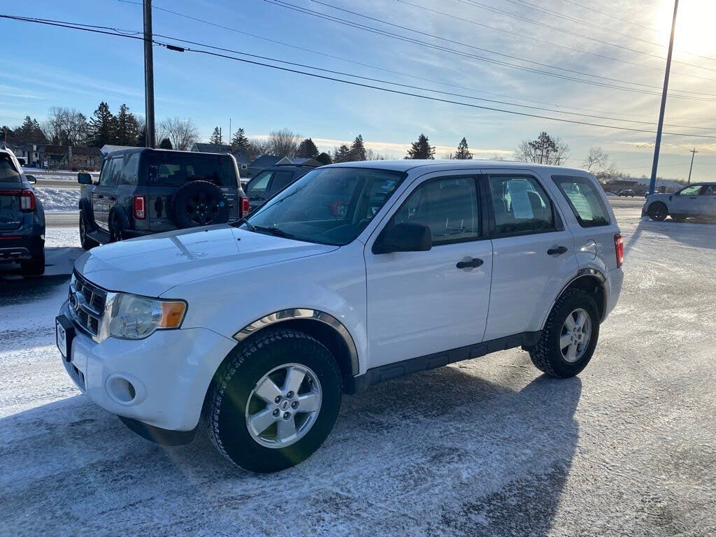 2010 Ford Escape XLS AWD