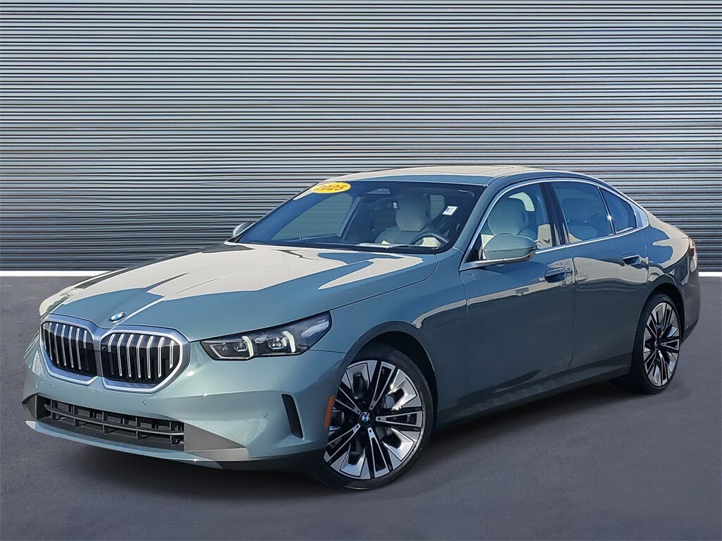 2025 BMW 5 Series 530i RWD