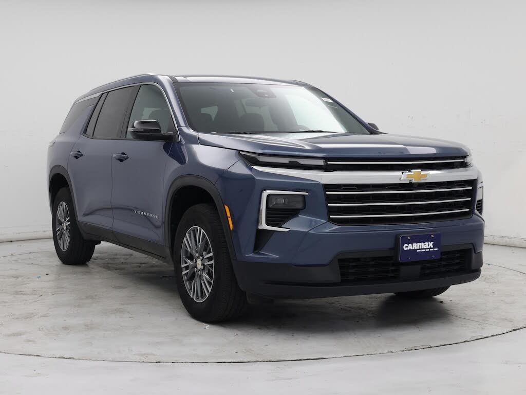 2025 Chevrolet Traverse LT FWD