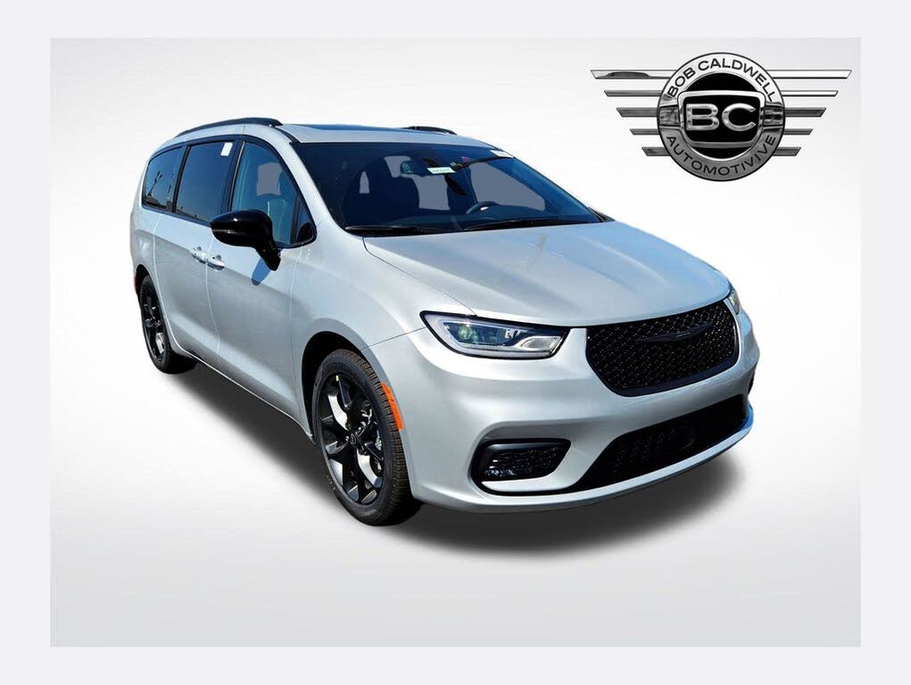 2026 Chrysler Pacifica Limited FWD
