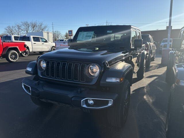 2026 Jeep Gladiator Sport S Crew Cab 4WD