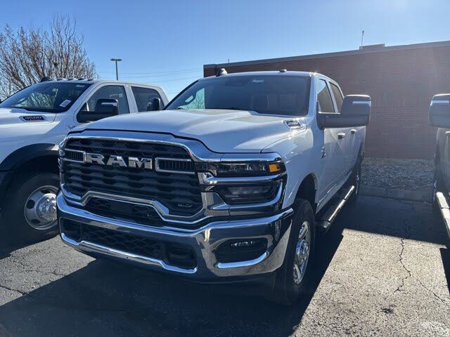 2026 RAM 2500 Tradesman Crew Cab 4WD