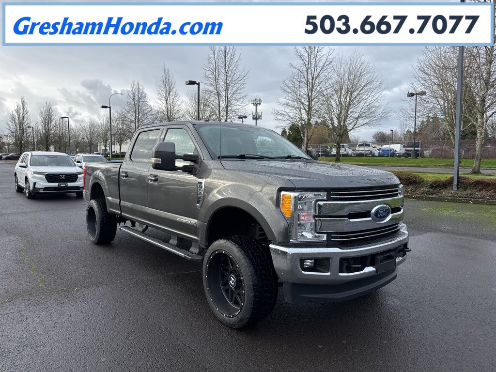 2017 Ford F-250 Super Duty Lariat Crew Cab 4WD
