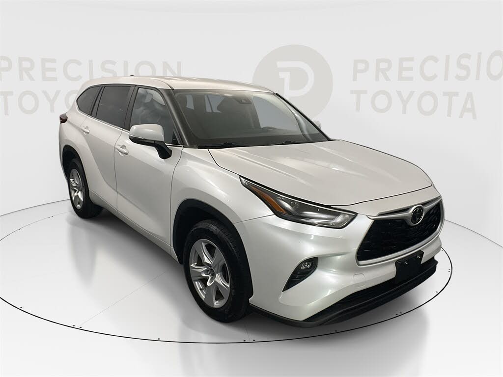 2023 Toyota Highlander LE FWD