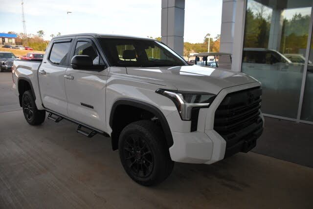 2024 Toyota Tundra SR5 CrewMax Cab 4WD