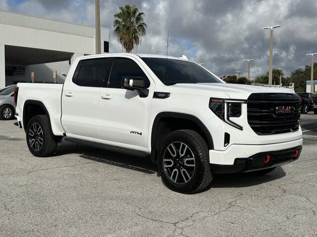2025 GMC Sierra 1500 AT4 Crew Cab 4WD