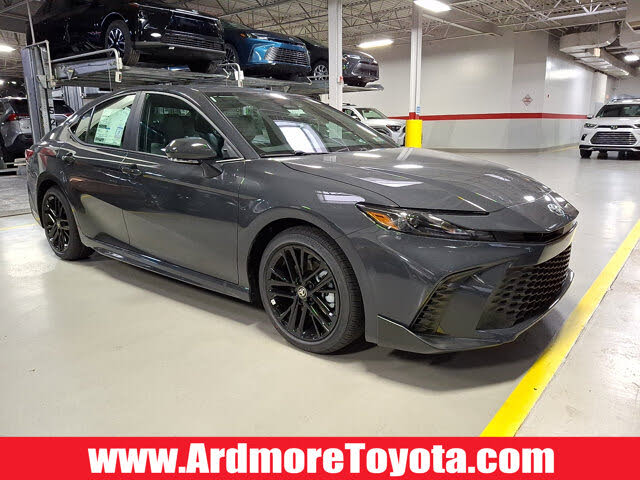 2026 Toyota Camry SE FWD