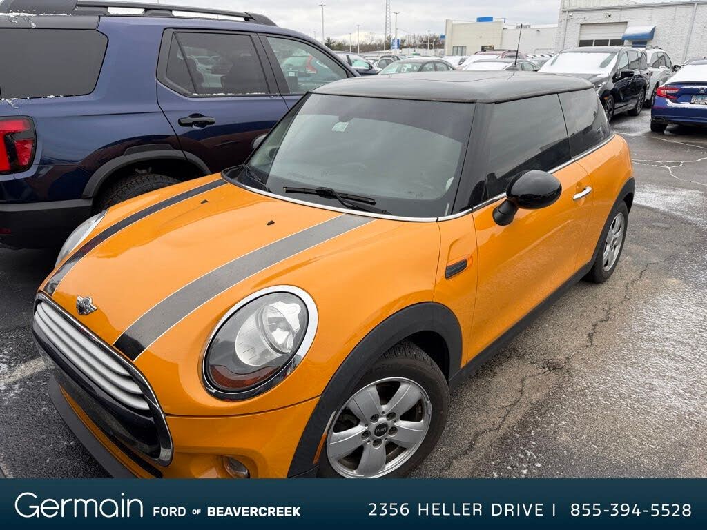 2014 MINI Cooper Hatchback FWD