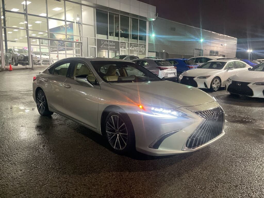 2022 Lexus ES Hybrid 300h FWD