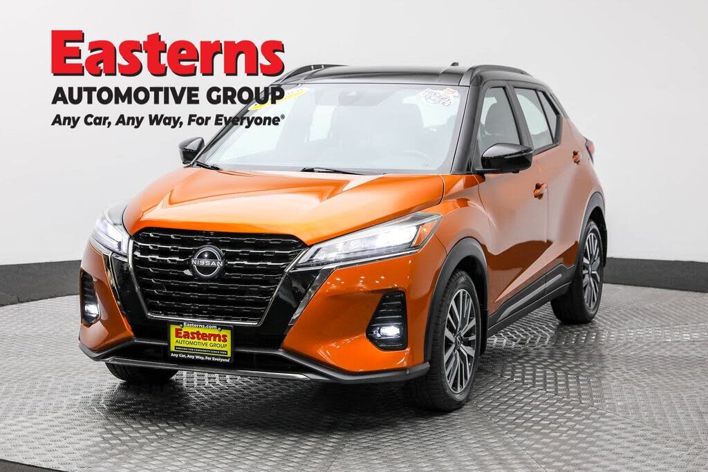 2023 Nissan Kicks SR FWD