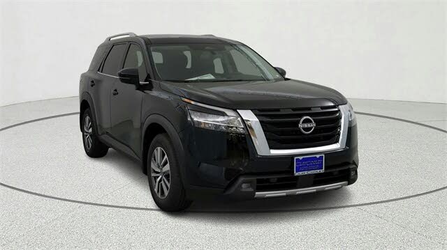 2023 Nissan Pathfinder SL FWD