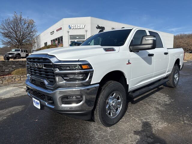 2026 RAM 2500 Tradesman Crew Cab 4WD
