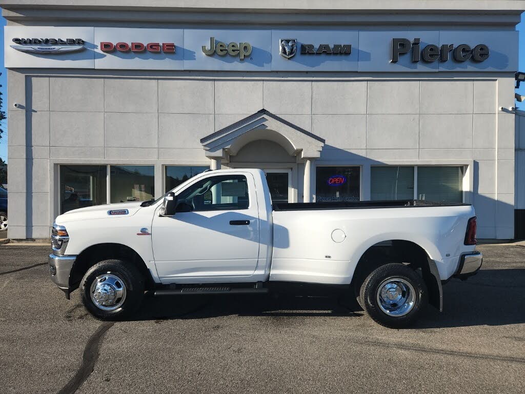 2026 RAM 3500 Tradesman Regular Cab LB DRW 4WD