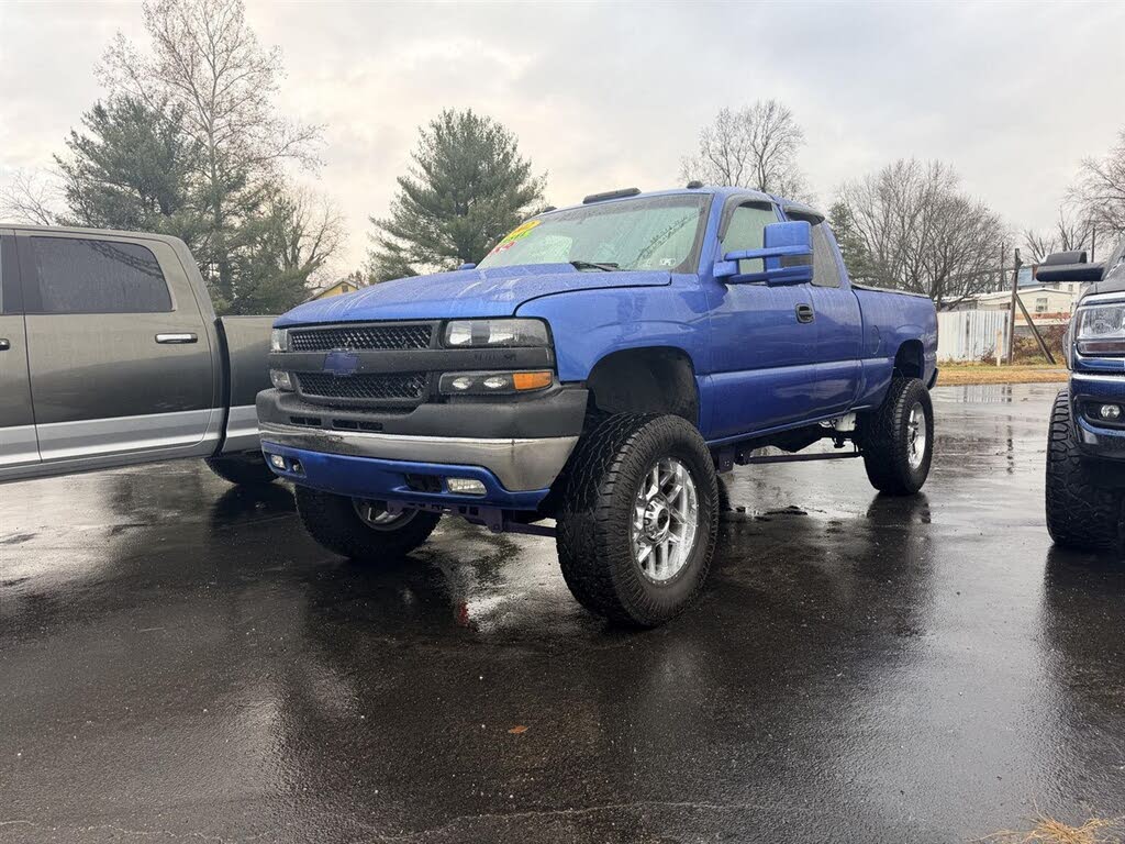 2002 Chevrolet Silverado 2500HD LS Extended Cab 4WD