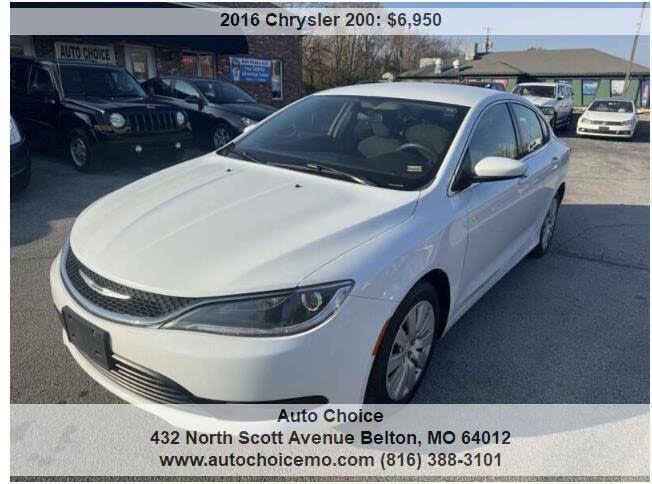 2016 Chrysler 200 LX Sedan FWD