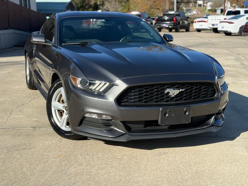 2016 Ford Mustang V6 Coupe RWD