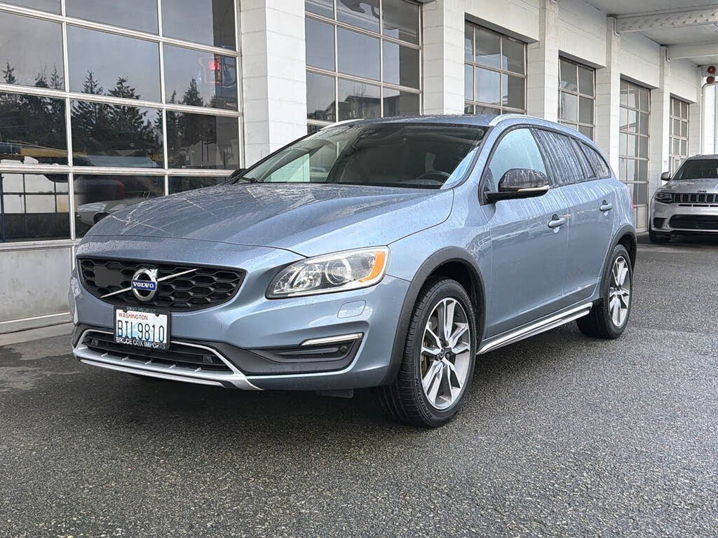 2017 Volvo V60 Cross Country T5 Platinum AWD
