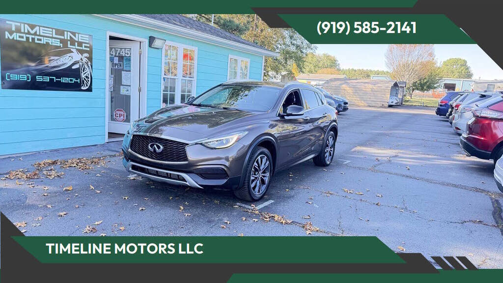 2018 INFINITI QX30 Luxury AWD