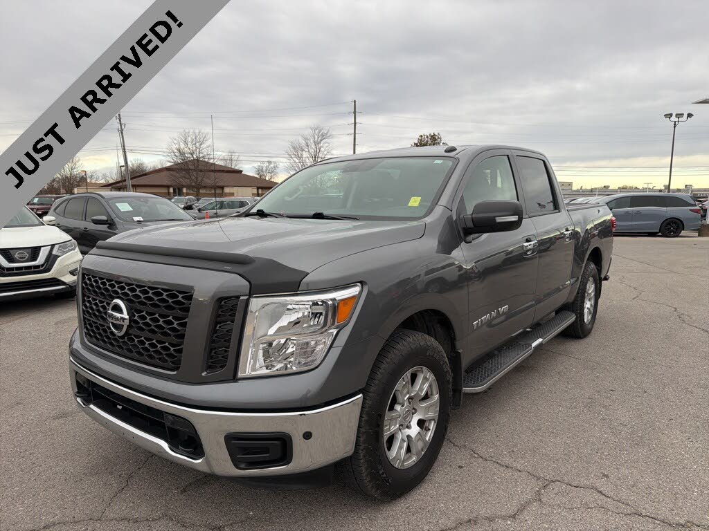 2019 Nissan Titan SV Crew Cab 4WD