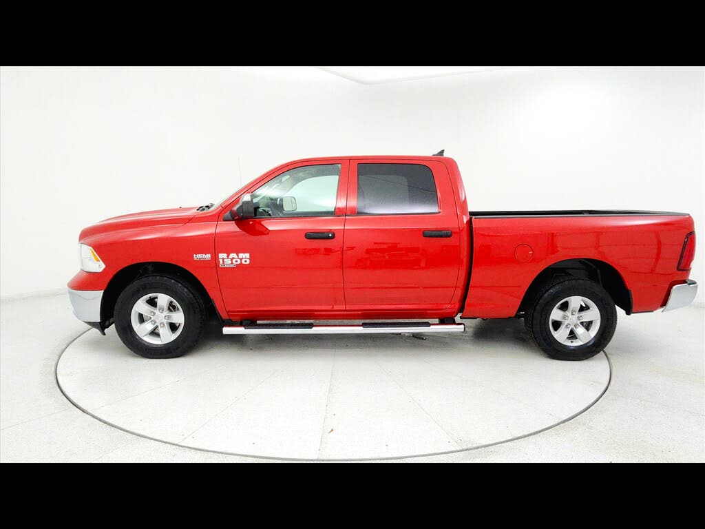 2022 RAM 1500 Classic SLT Crew Cab RWD