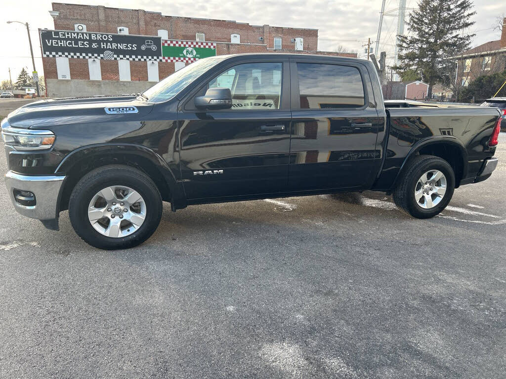 2025 RAM 1500 Big Horn Crew Cab 4WD