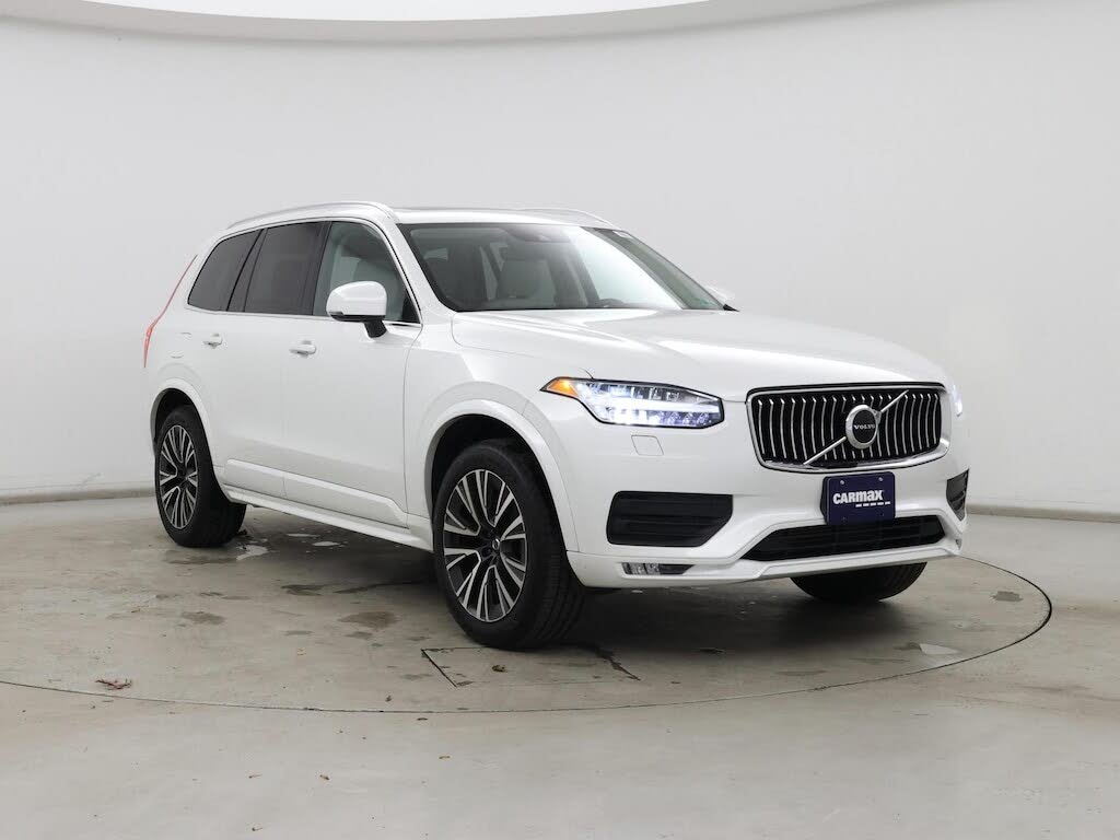 2022 Volvo XC90 T5 Momentum AWD