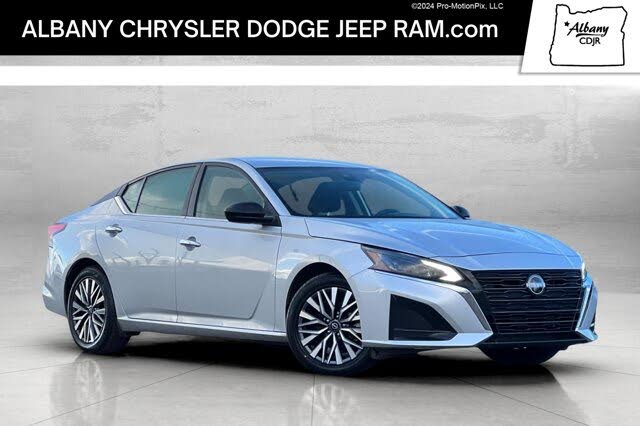 2024 Nissan Altima 2.5 SV FWD