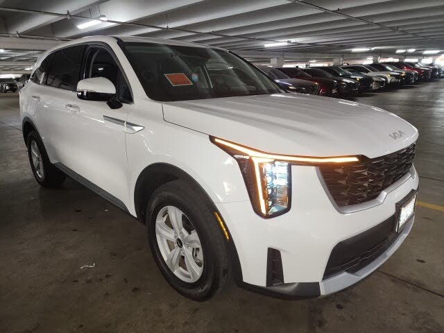 2025 Kia Sorento LX FWD