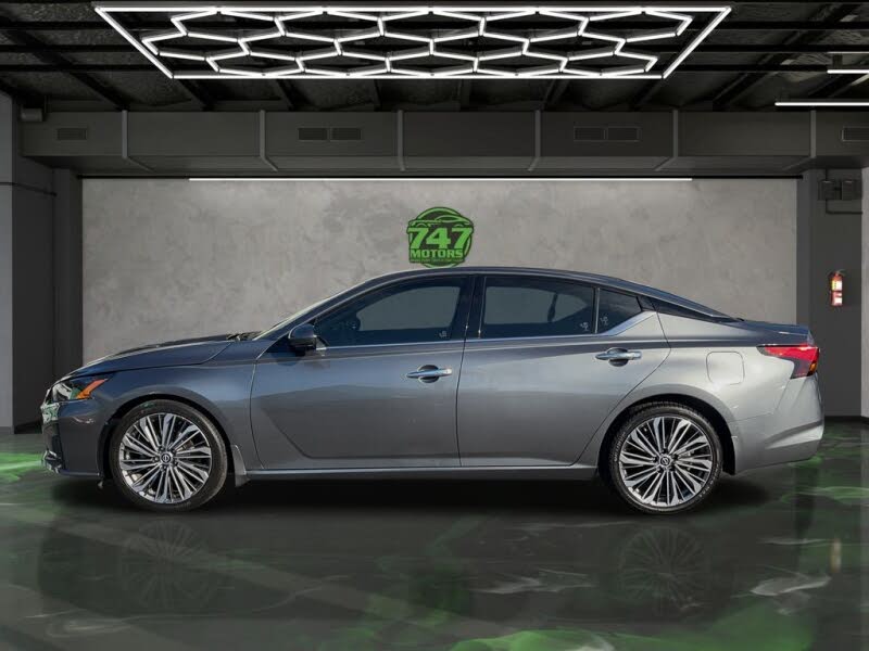 2023 Nissan Altima 2.5 SL FWD
