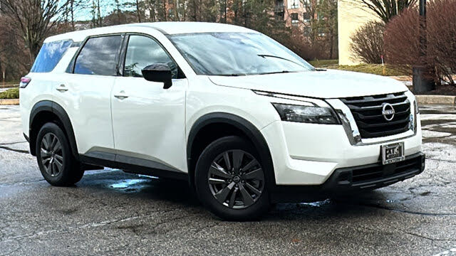 2024 Nissan Pathfinder S 4WD