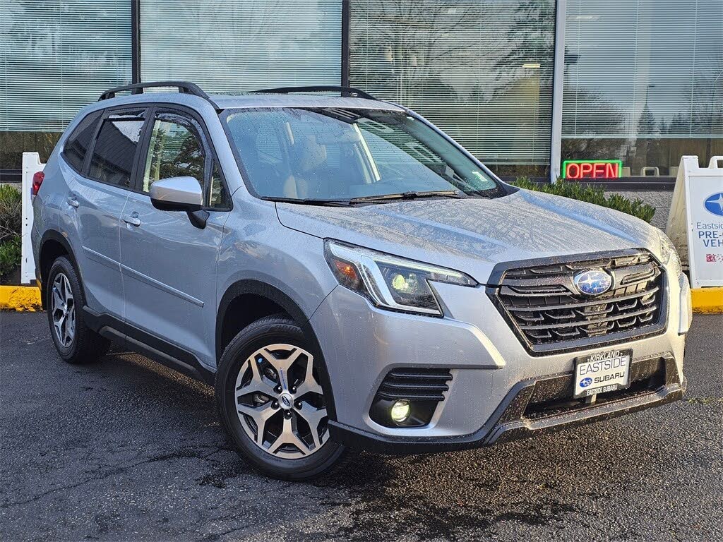 2024 Subaru Forester Premium Crossover AWD