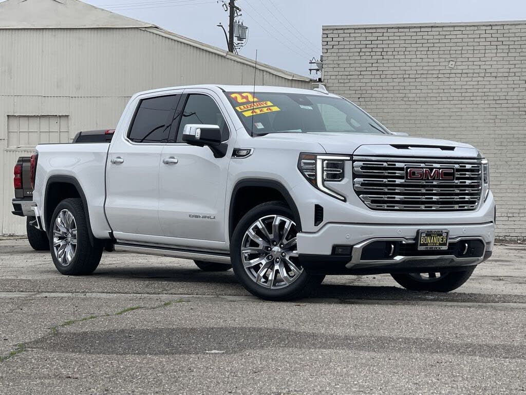 2022 GMC Sierra 1500 Denali Crew Cab 4WD
