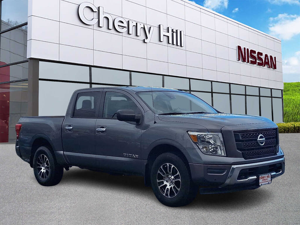 2021 Nissan Titan SV Crew Cab 4WD