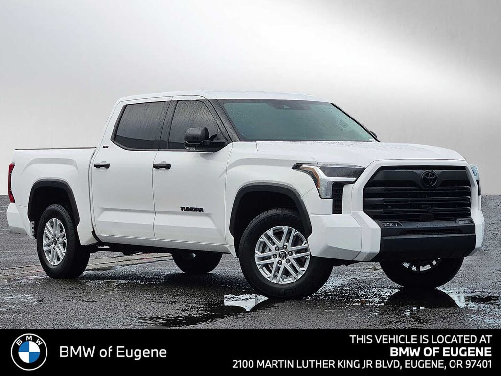 2022 Toyota Tundra SR5 CrewMax Cab RWD