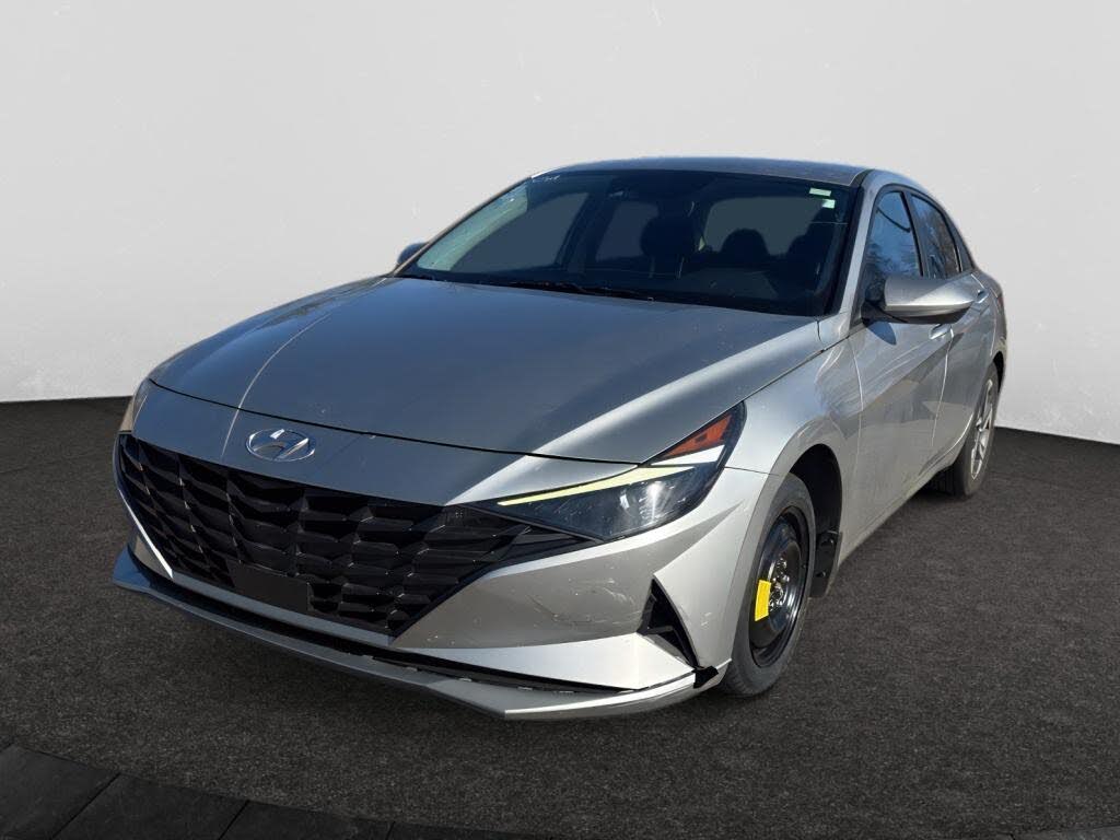2023 Hyundai Elantra SEL FWD