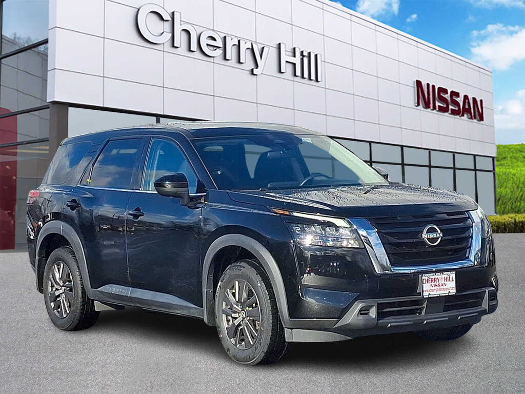 2023 Nissan Pathfinder S 4WD