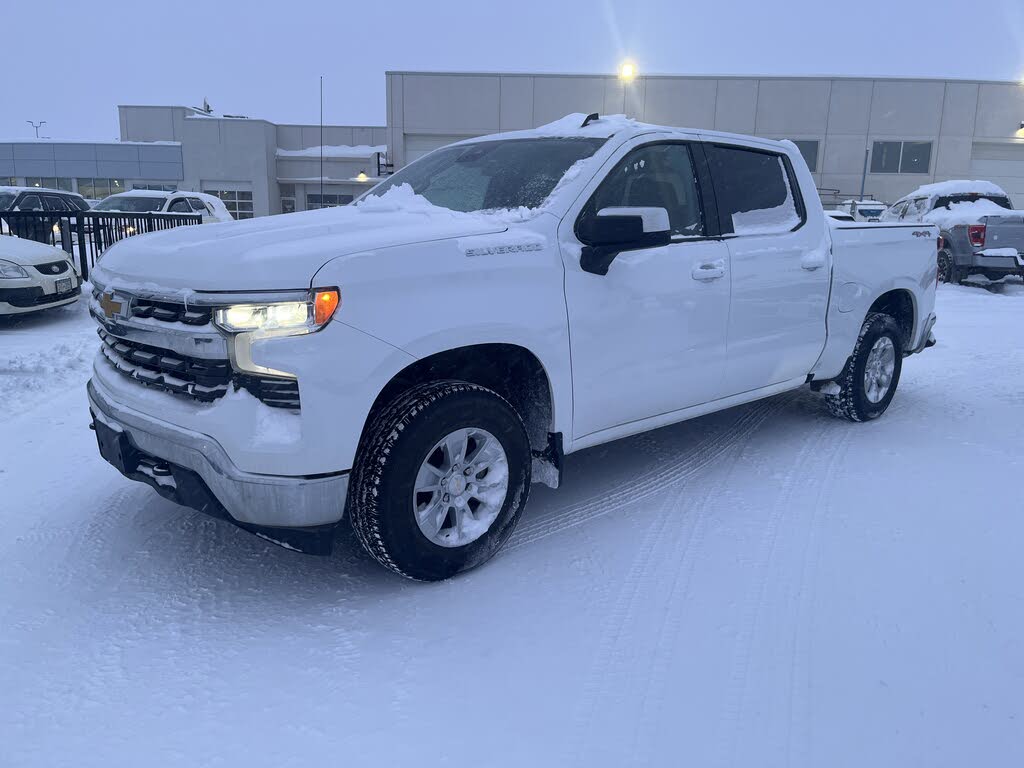 2025 Chevrolet Silverado 1500 LT Crew Cab 4WD