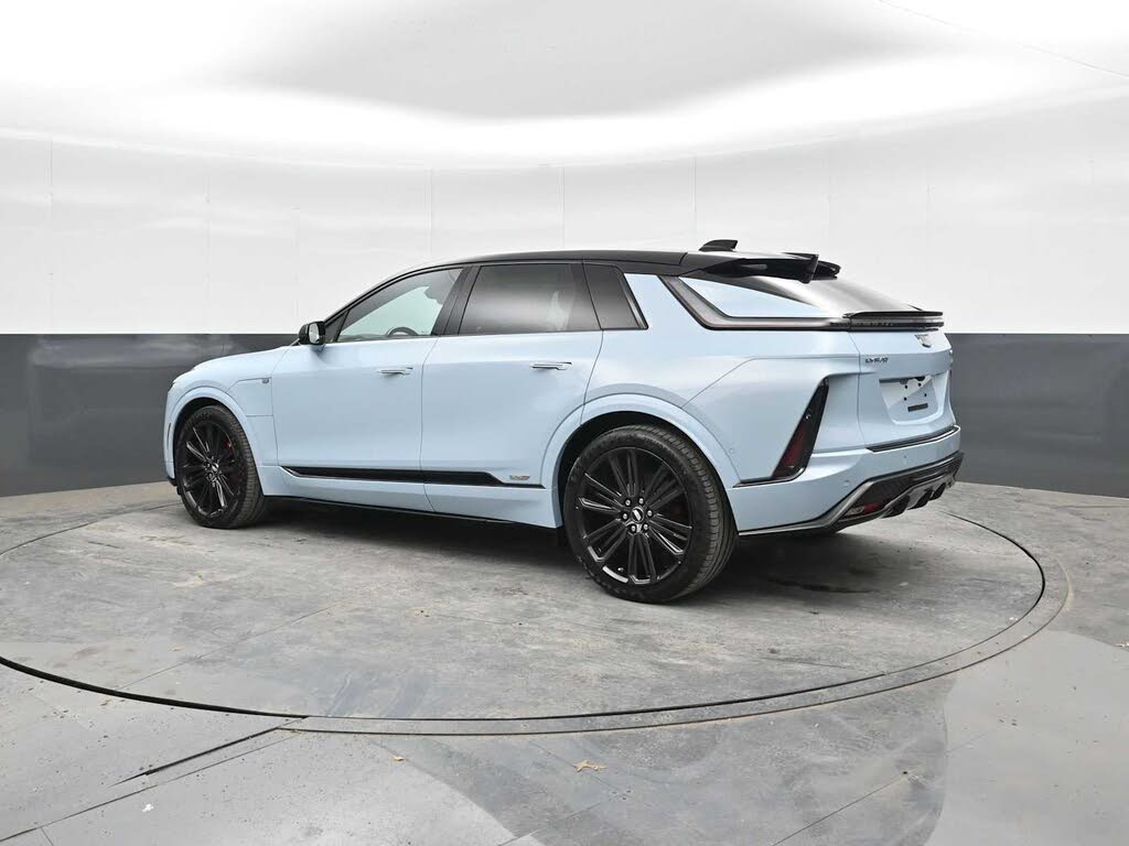 2026 Cadillac LYRIQ-V AWD