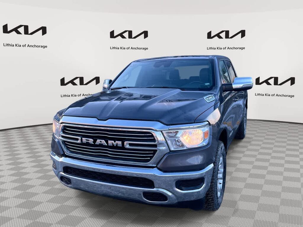 2024 RAM 1500 Laramie Crew Cab 4WD