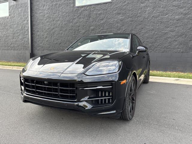 2025 Porsche Cayenne Coupe GTS AWD