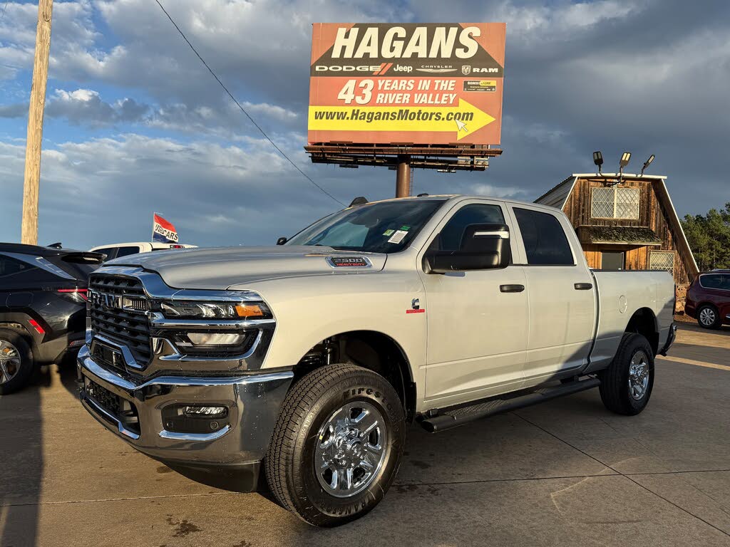 2026 RAM 2500 Tradesman Crew Cab 4WD