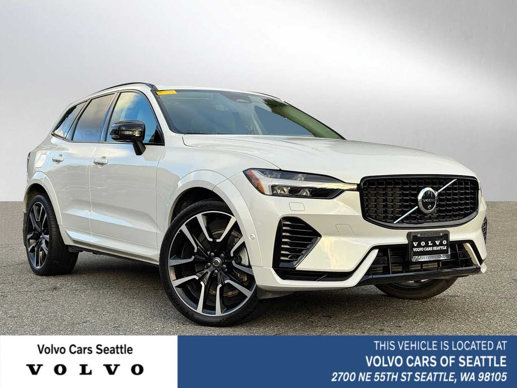 2024 Volvo XC60 Recharge T8 Ultimate Dark Theme eAWD