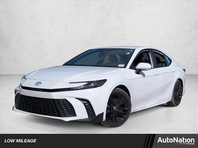 2025 Toyota Camry SE FWD