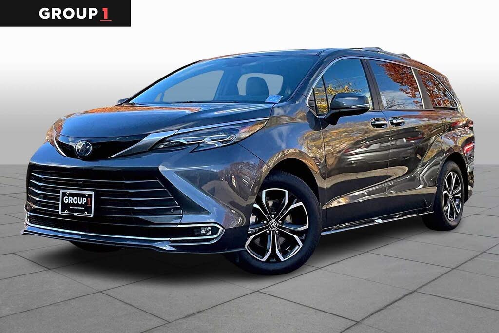 2025 Toyota Sienna Platinum 7-Passenger AWD