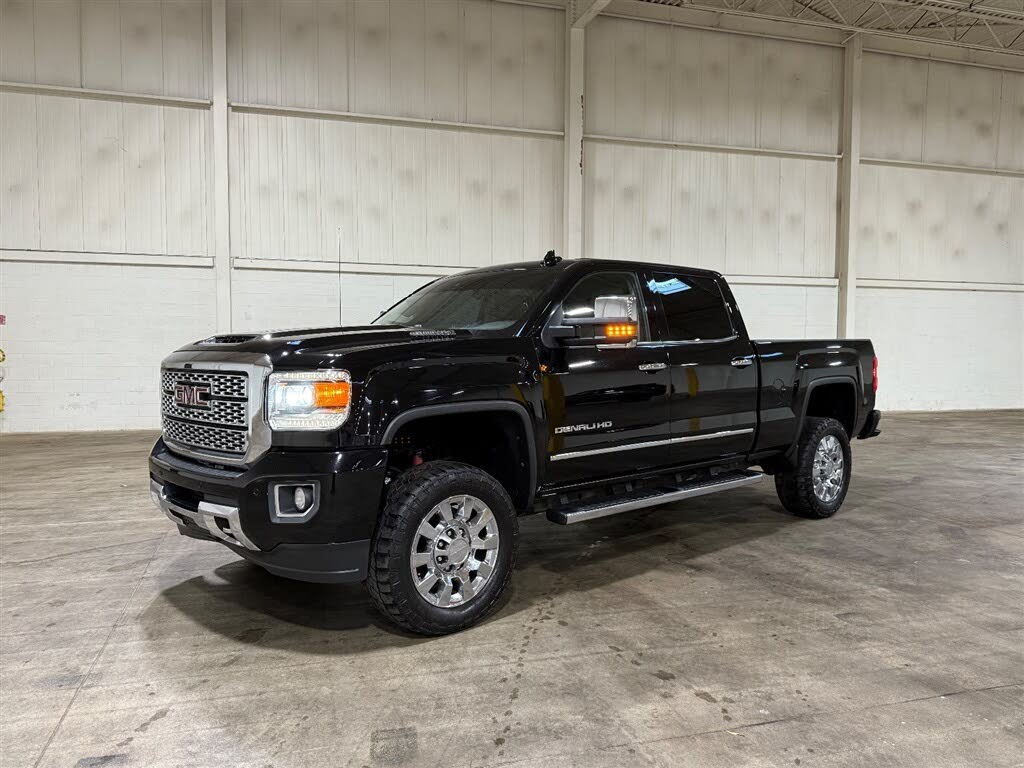 2018 GMC Sierra 2500HD Denali Crew Cab SB 4WD