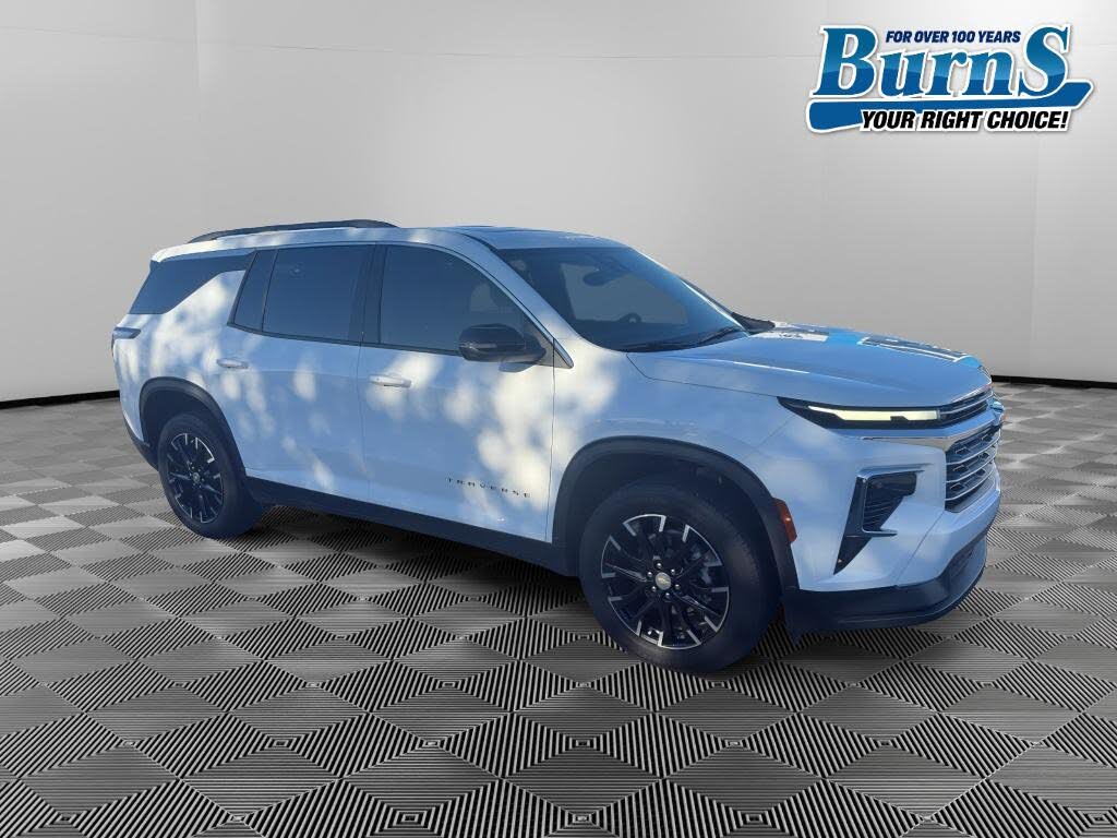 2025 Chevrolet Traverse LT FWD