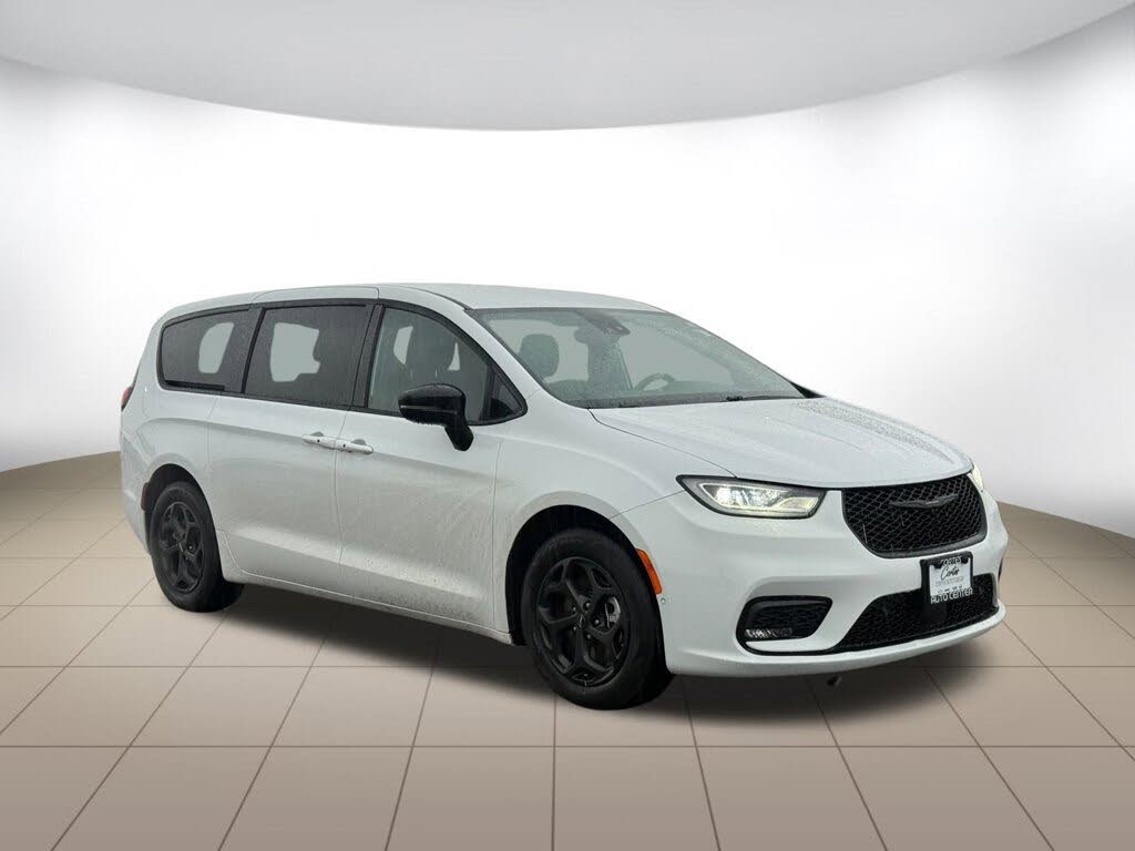 2024 Chrysler Pacifica Hybrid S Appearance FWD